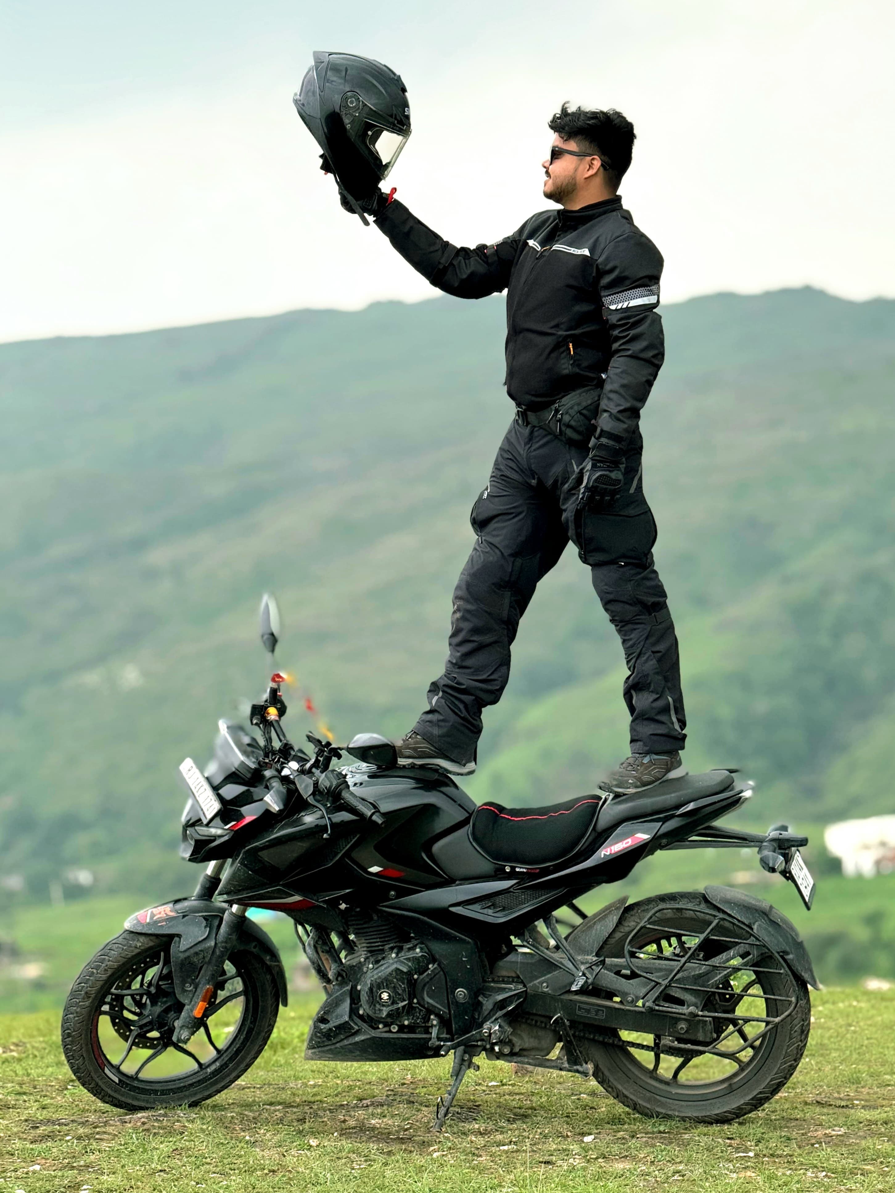 Thumbnail of Emerald Curves & Iron Steeds: The Jaipur-Udaipur Monsoon Odyssey on My Pulsar N160
